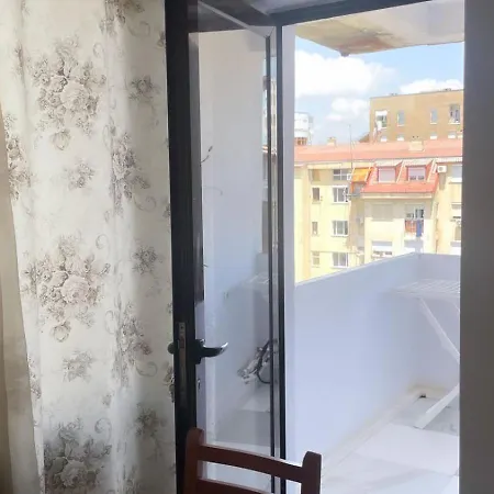 E&b Cosy Lägenhet Tirana